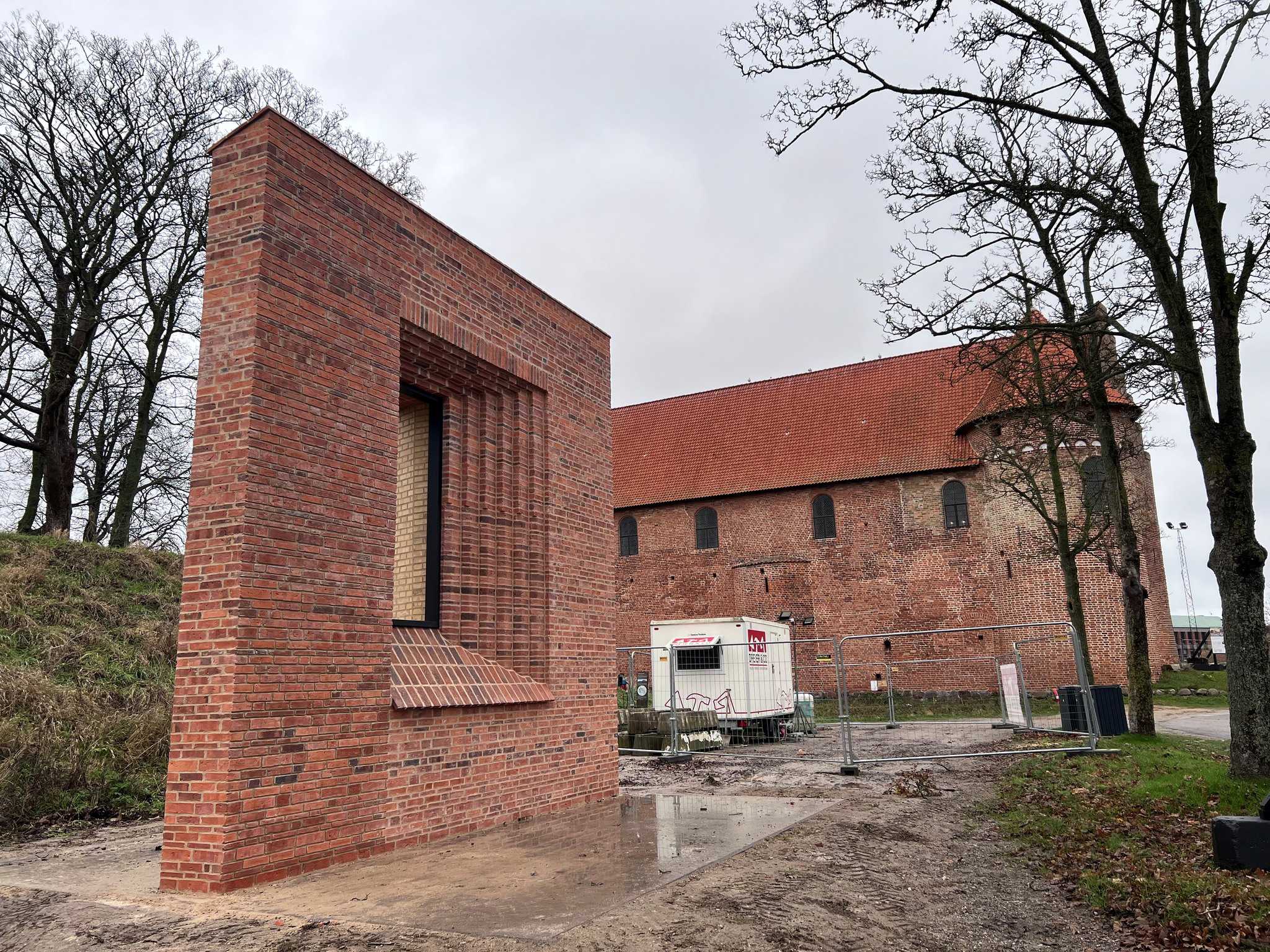 Prøvemur bygget på bagsiden af Nyborg Slot